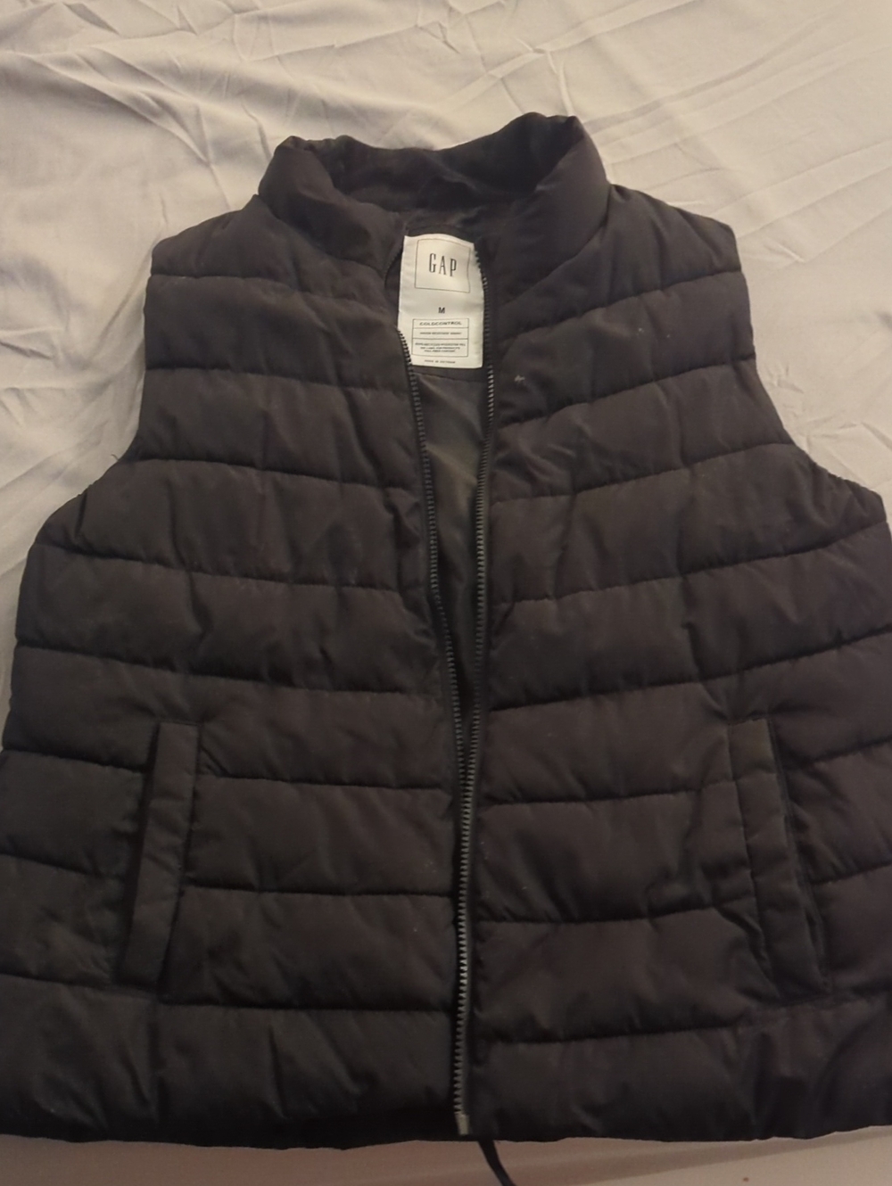 GAP Black Quilted Puffer Vest